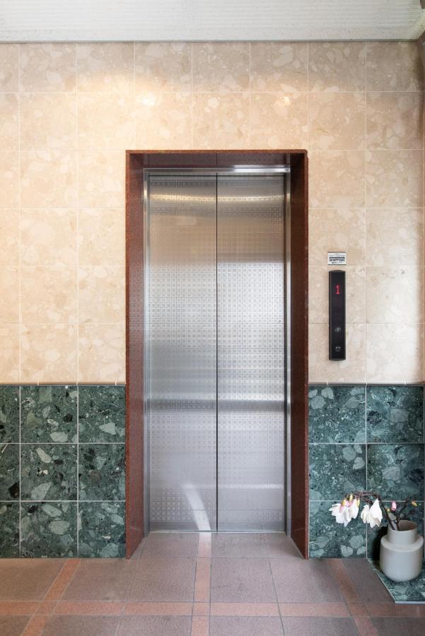 グランファミーユ島之内 702 広いバルコニー ペット不可 No Pet Apartment Osaka Bagian luar foto